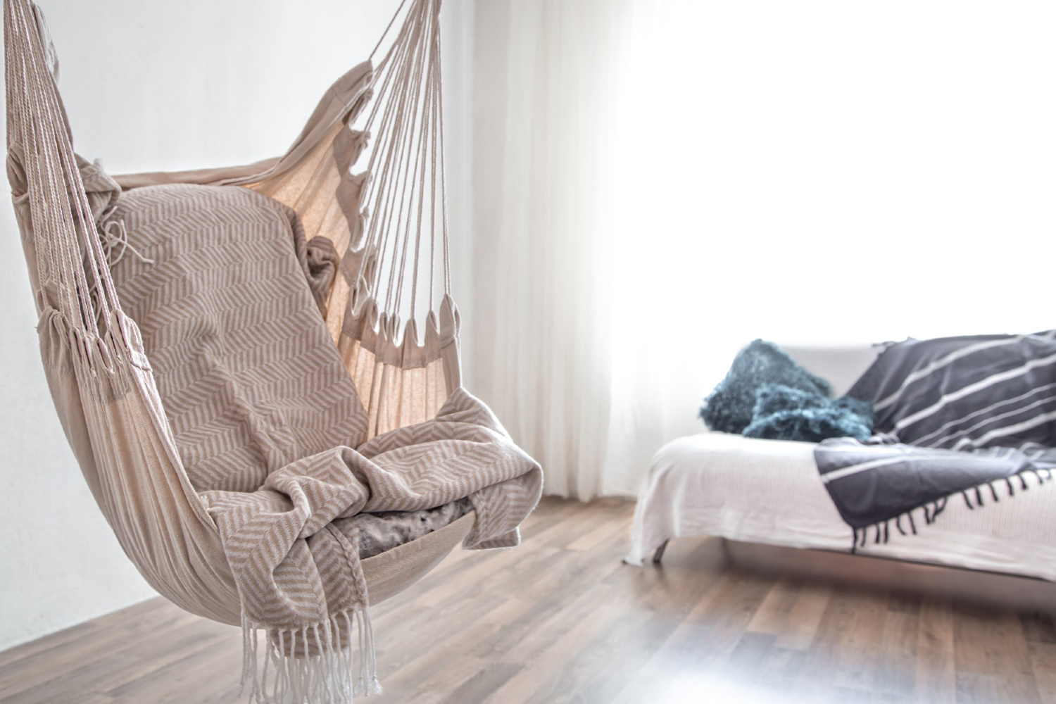 04 Home Furniture